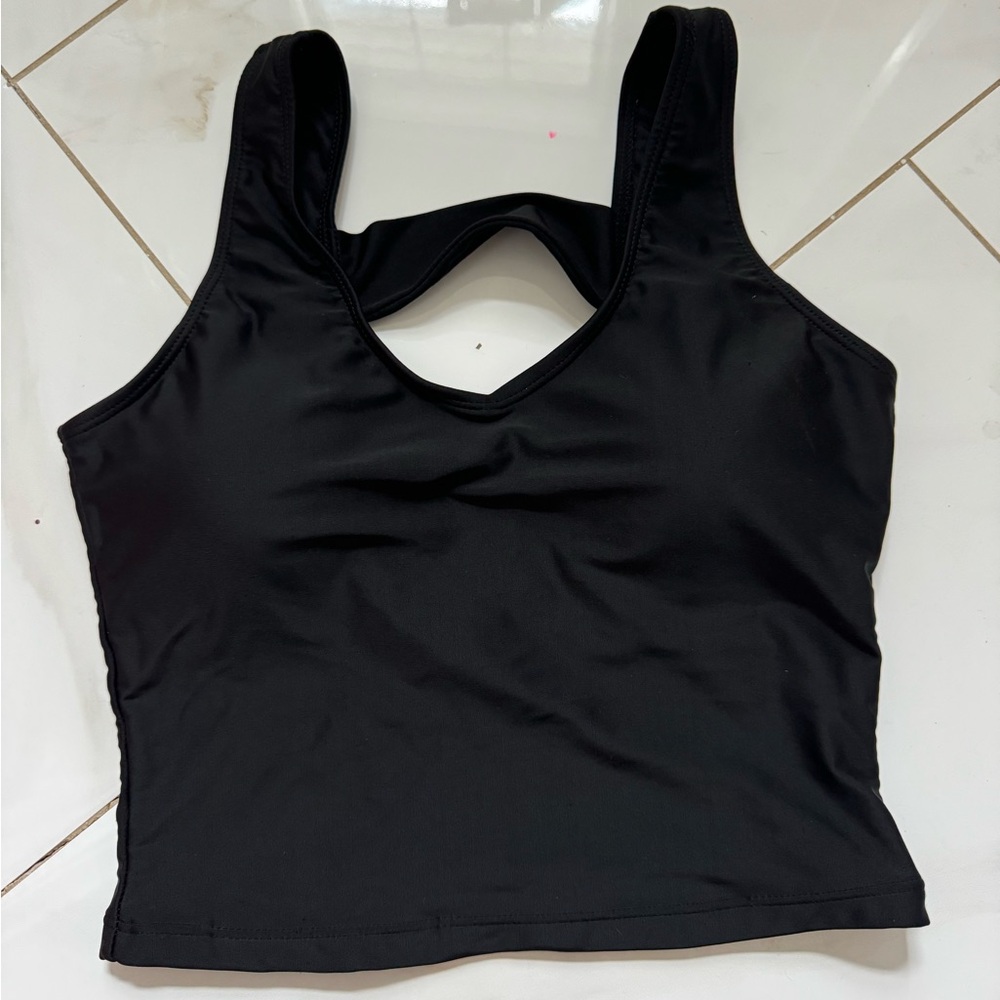 Janela Bay V neck cropped tankini top